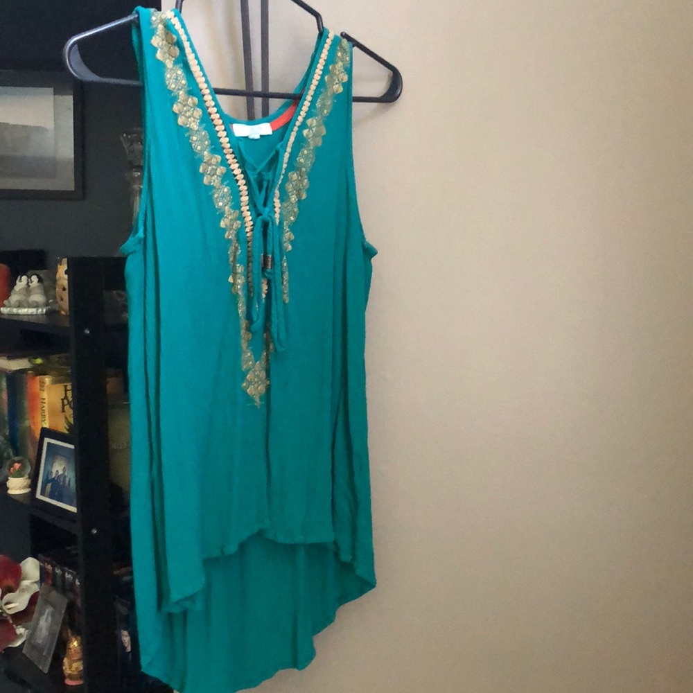 Green Coco + Jaimeson Crepe High-Low Tank
